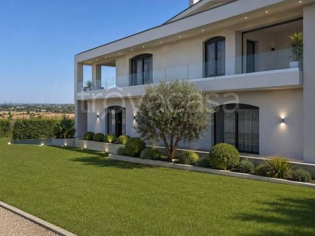 Vendesi villa bifamiliare a Civitavecchia via Braccianese Claudia