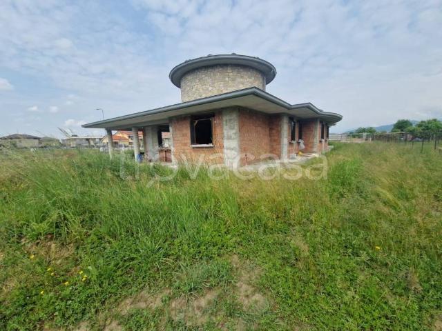 Vendesi villa bifamiliare a Bottanuco