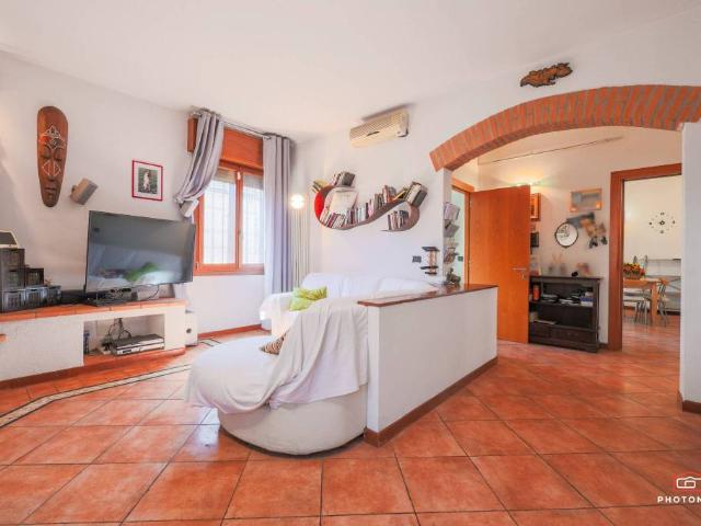 Vendesi villa bifamiliare a Bologna, Mazzini Fossolo