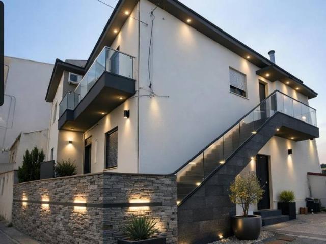 Vendesi villa bifamiliare a Barcellona Pozzo di Gotto via Carrara, 30