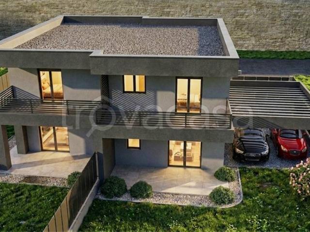 Vendesi villa bifamiliare a Bedizzole via Valpiana, Piazza