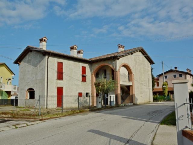 Vendesi villa bifamiliare a Bressanvido via Caffo, Poianella