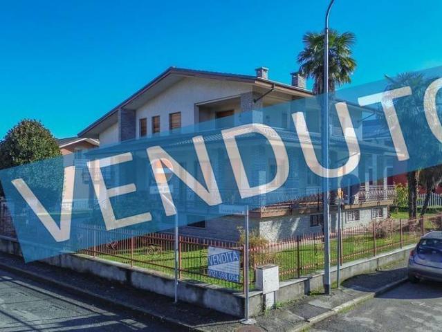 Vendesi villa bifamiliare a Bricherasio via Cesare Bollea, 2