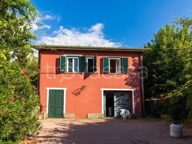 Vendesi villa bifamiliare a Fonte Nuova via Venezia Tridentina, Santa Lucia