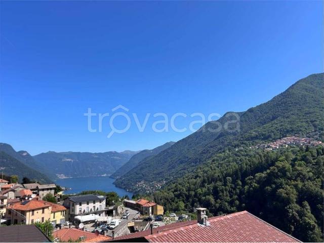 Vendesi villa bifamiliare a Faggeto Lario via fontana vecchia, 23, Molina