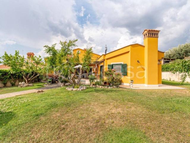Vendesi villa bifamiliare a Frascati via di Salè