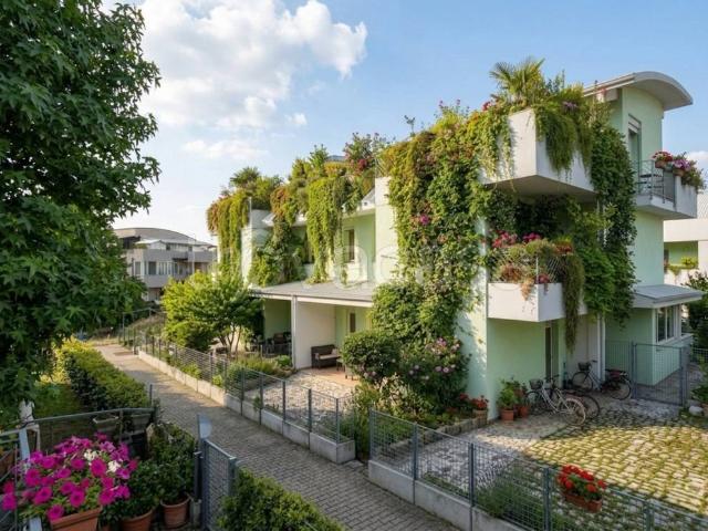 Vendesi villa bifamiliare a Imola via Fratelli Giovannini