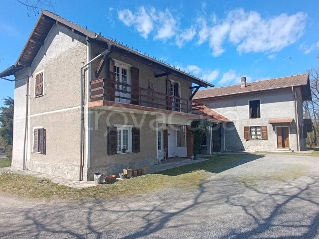 Vendesi villa bifamiliare a Ovada strada Lercaro