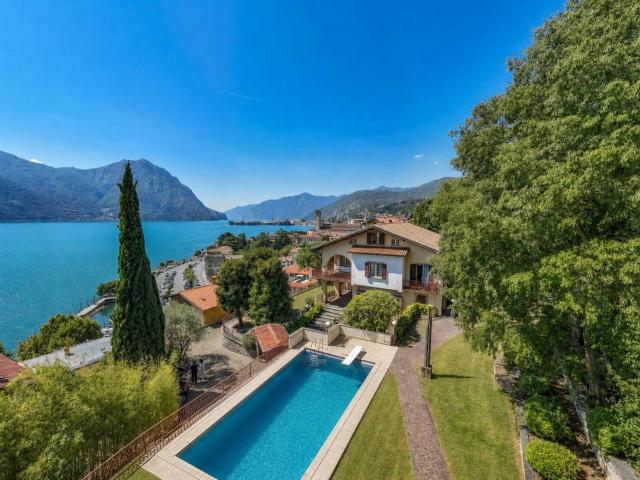 Vendesi villa bifamiliare a Lovere via del Santo