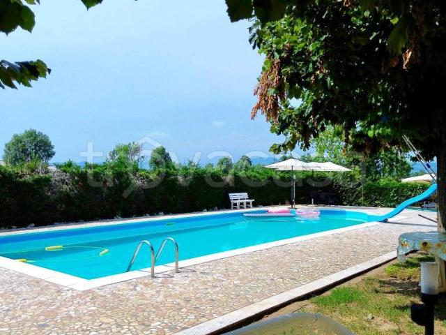 Vendesi villa bifamiliare a Lonigo via Trieste