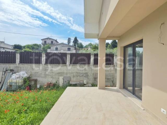 Vendesi villa bifamiliare a Labico