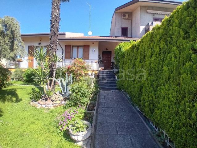 Vendesi villa bifamiliare a Lagosanto