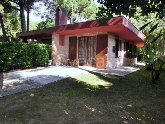 Vendesi villa bifamiliare a Lignano Riviera, Lignano Sabbiadoro