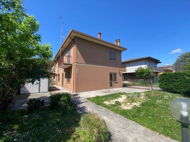 Vendesi villa bifamiliare a Monselice via Porta Valesella