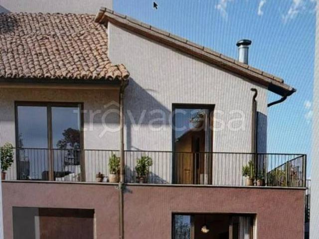 Vendesi villa bifamiliare a Monteriggioni