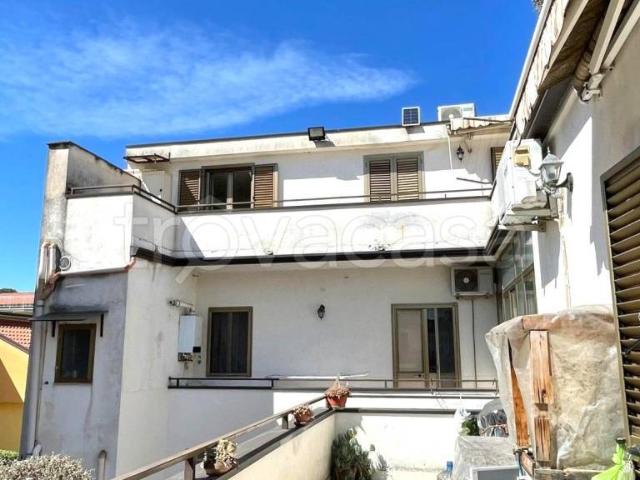 Vendesi villa bifamiliare a Maddaloni via Ficucella