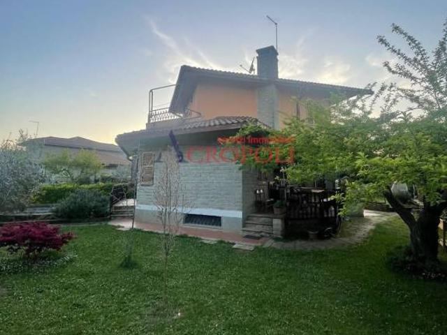 Vendesi villa bifamiliare a Manziana via roma, 100