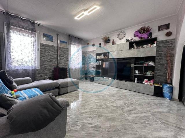 Vendesi villa bifamiliare a Mirano via Varotara, Zianigo