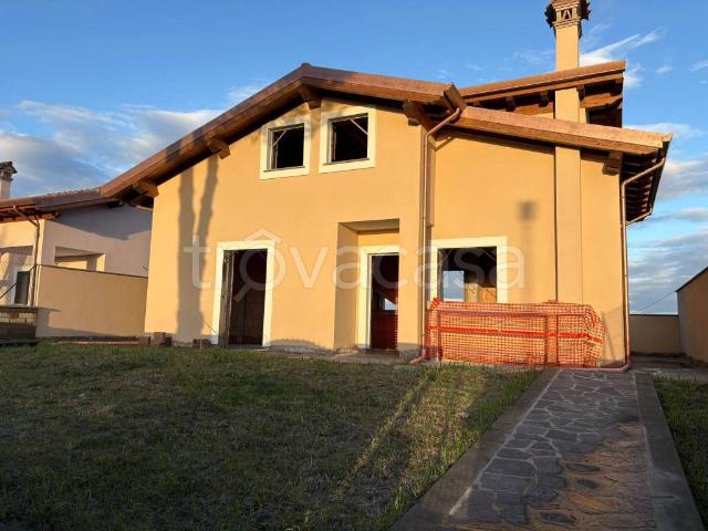 Vendesi villa bifamiliare a Sacrofano, Monte Caminetto