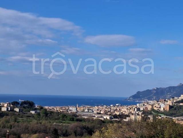 Vendesi villa bifamiliare a Salerno via Casa Scuoppo, Ogliara