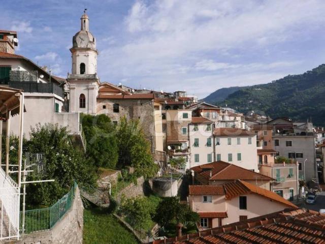 Vendesi villa bifamiliare a San Biagio della Cima via a.Molinari