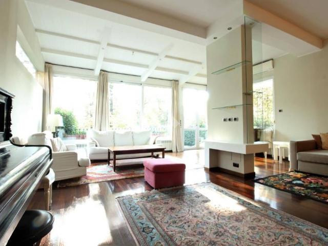 Vendesi villa bifamiliare a San Felice, Peschiera Borromeo