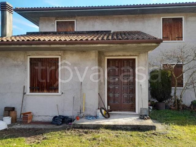 Vendesi villa bifamiliare a San Giorgio in Salici, Sona