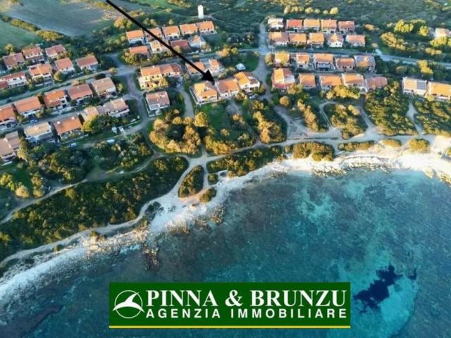 Vendesi villa bifamiliare a San Vero Milis