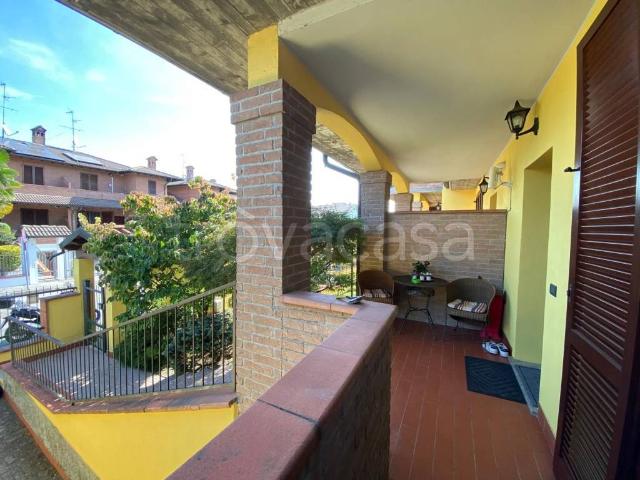 Vendesi villa bifamiliare a San Zenone al Lambro via Grazia Deledda, 2