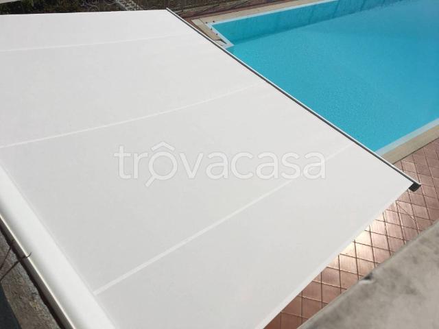 Vendesi villa bifamiliare a Sanremo, Solaro