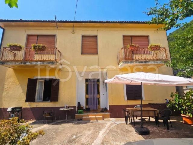 Vendesi villa bifamiliare a Supino via Fagiona Alta