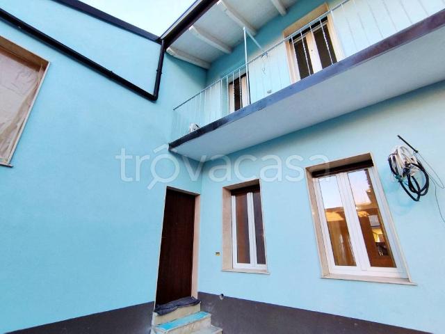 Vendesi villa bifamiliare a Pogliano Milanese via a. Chaniach, 4