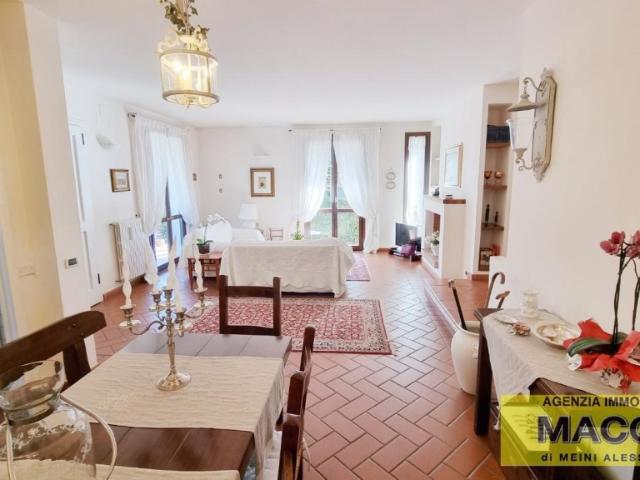 Vendesi villa bifamiliare a Ponsacco via Caduti di Nassiriya