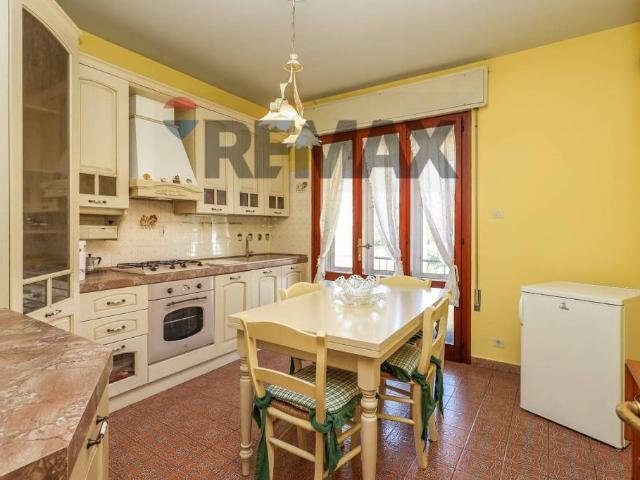 Vendesi villa bifamiliare a Padova via Ristori, 12, Terranegra