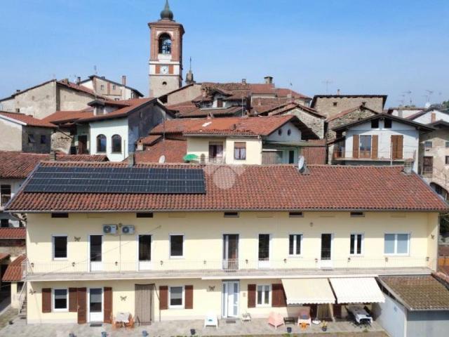 Vendesi villa bifamiliare a Palazzo Canavese via Asilo, 17
