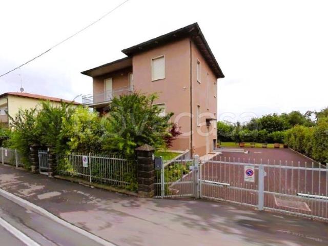 Vendesi villa bifamiliare a Parma strada Traversetolo, Botteghino Pilastrello
