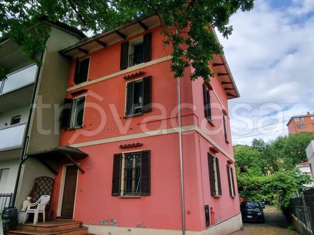 Vendesi villa bifamiliare a Parma via San Leonardo, Paradigna Centro Torri