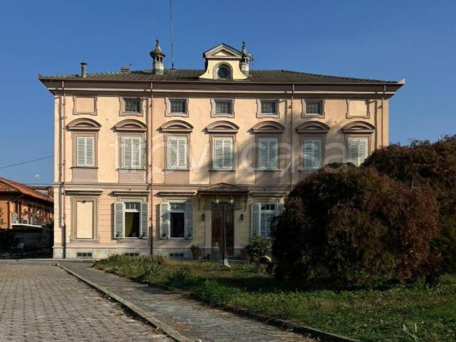 Vendesi villa bifamiliare a Pinerolo via Maestra Riva, Riva Di Pinerolo