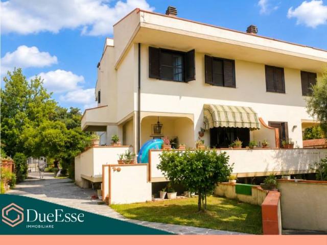 Vendesi villa bifamiliare a Pisa via Elba, Lungarno Gabriele D'Annunzio