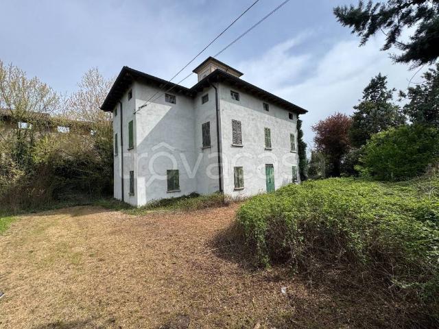 Vendesi villa bifamiliare a Reggio nell'Emilia via Villa Curta, 20, Gavassa