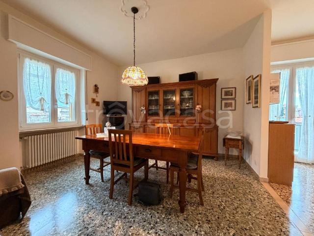 Vendesi villa bifamiliare a Verona via Mantovana, 128B, Via Mantovana Dossobuono