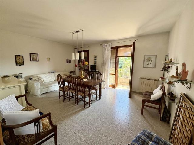 Vendesi villa bifamiliare a Villanova del Ghebbo via Roma