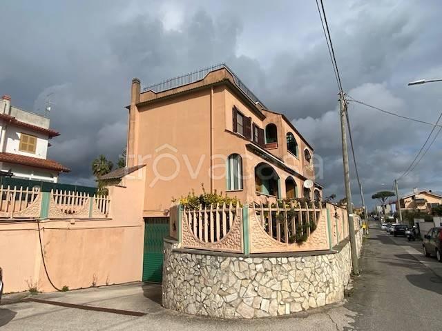 Vendesi villa bifamiliare ad Anzio, Villaggio Giornalisti Poggio