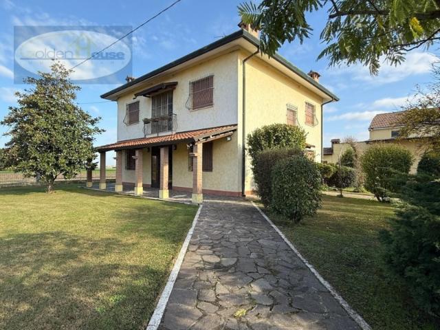 Vendesi villa bifamiliare ad Argenta via Nazionale 129, Benvignante