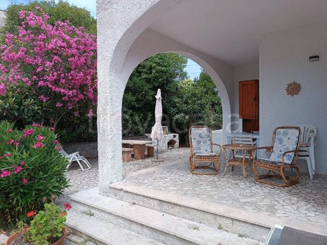 Vendesi villa singola a Tarquinia via Antonio Pigafetta, 9, Lido Di Tarquinia