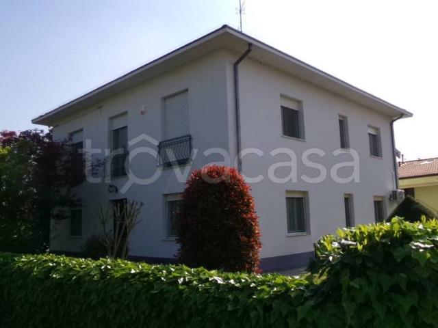 Vendesi villa singola a Terre del Reno