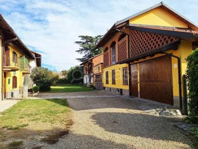 Vendesi villa singola a Tigliole strada Valperosa, 78