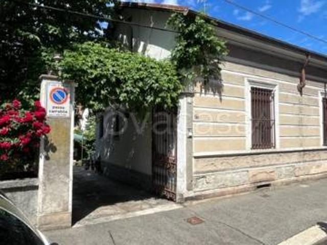 Vendesi villa singola a Torino, Rebaudengo