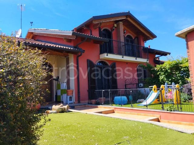 Vendesi villa singola a Torrazza Piemonte via 4 Novembre
