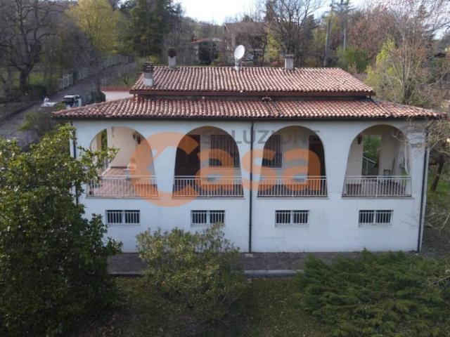Vendesi villa singola a Travo strada provinciale 40